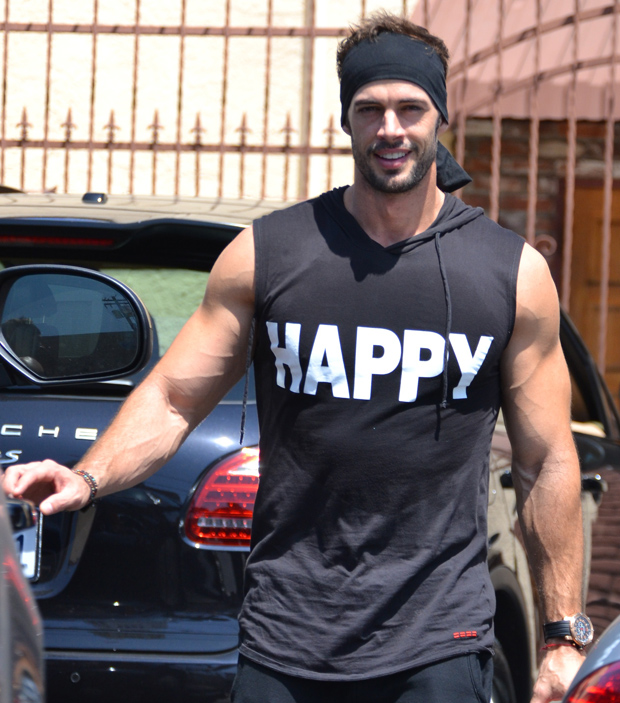 Dancing with the Stars finalist William Levy is wearing a shirt with the